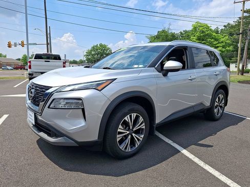 Used 2023 Nissan Rogue SV w/ SV Premium B Package AWD/4WD image 5