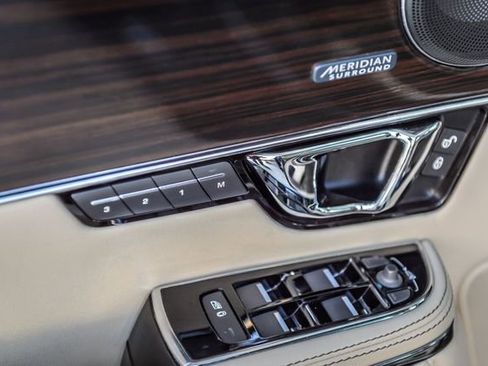 Used 2015 Jaguar XJ L Portfolio image 56