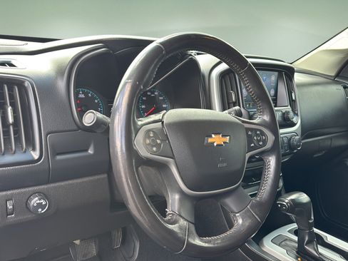Used 2021 Chevrolet Colorado LT RWD image 16