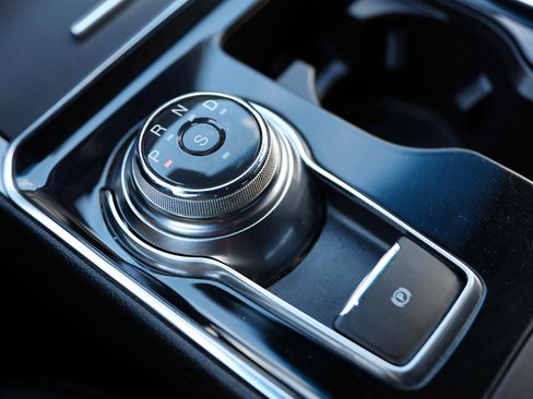 Used 2019 Ford Edge ST w/ Convenience Package image 34