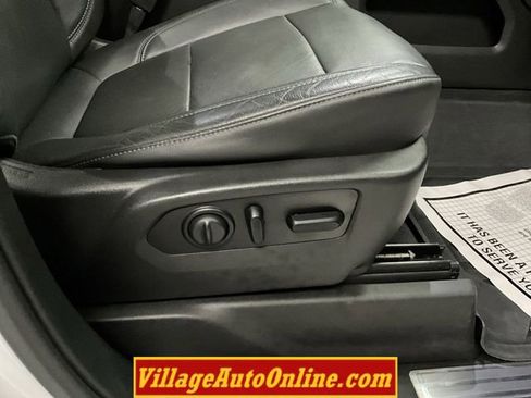 Used 2020 GMC Sierra 1500 SLT w/ SLT Premium Plus Package AWD/4WD image 39