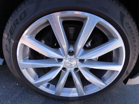 Used 2020 Aston Martin V8 Vantage Coupe image 16