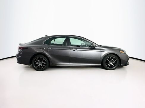 Used 2024 Toyota Camry SE FWD image 10