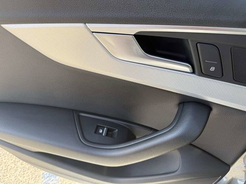 Used 2017 Audi A4 2.0T Premium image 14