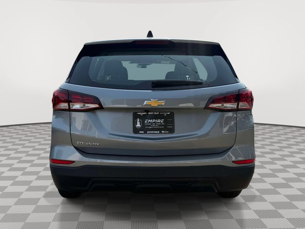 Used 2024 Chevrolet Equinox LS FWD image 7