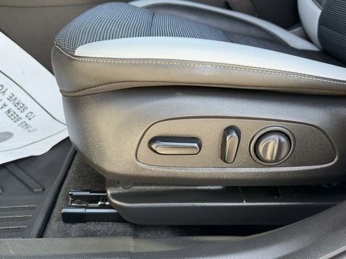 Used 2024 Buick Envista Preferred w/ Convenience I Package FWD image 11