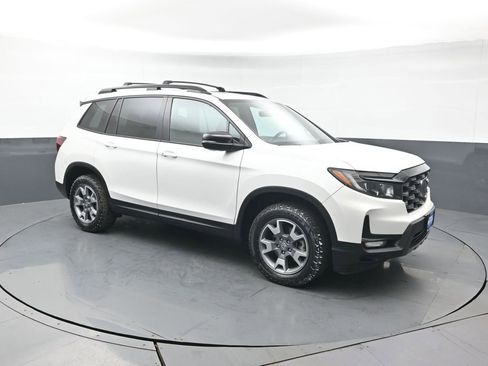 Used 2023 Honda Passport TrailSport image 10