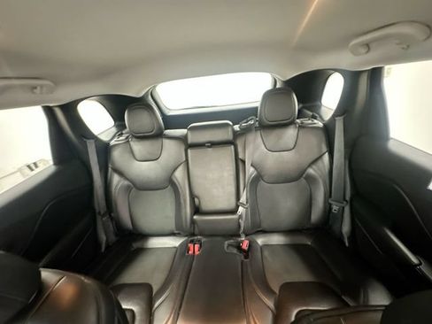 Used 2020 Jeep Cherokee Latitude Plus AWD/4WD image 24