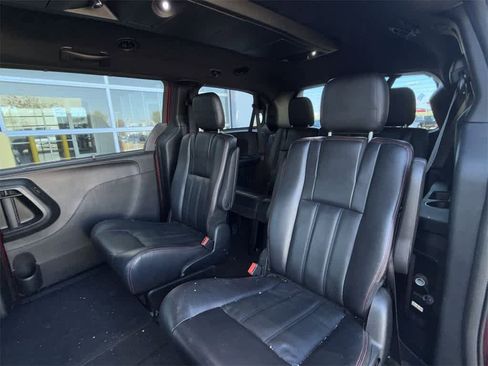 Used 2018 Dodge Grand Caravan GT image 14