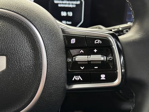 Used 2025 Kia Sorento SX AWD/4WD image 21