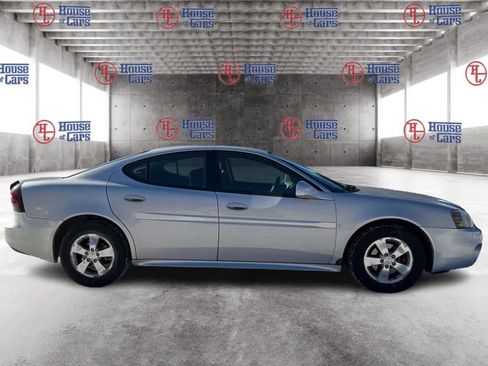 Used 2007 Pontiac Grand Prix Sedan 4D image 4