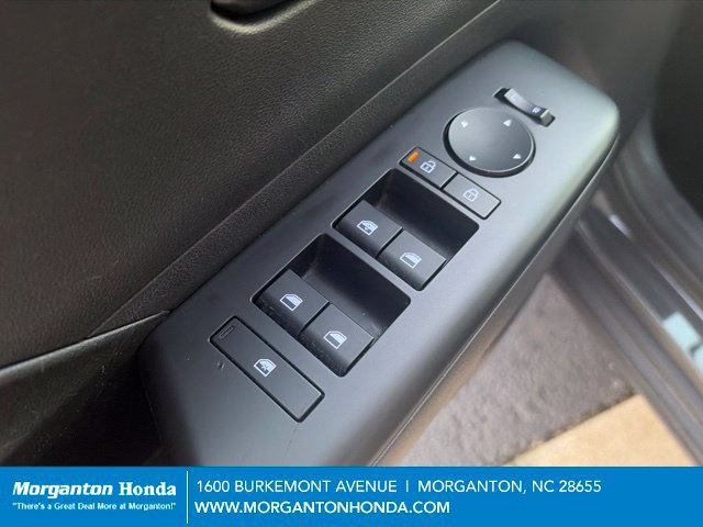 Used 2025 Hyundai Kona SEL AWD/4WD image 11