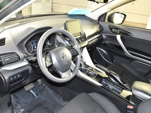 Used 2023 Mitsubishi Eclipse Cross LE AWD/4WD image 2