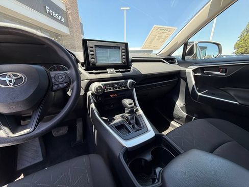 Used 2019 Toyota RAV4 XLE FWD image 23
