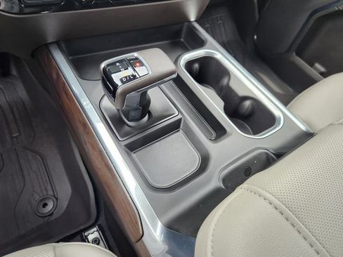 Used 2024 GMC Sierra 1500 SLT AWD/4WD image 23