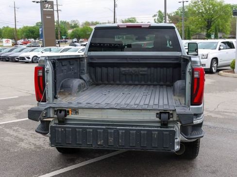Used 2024 GMC Sierra 2500 SLT w/ SLT Convenience Package AWD/4WD image 9