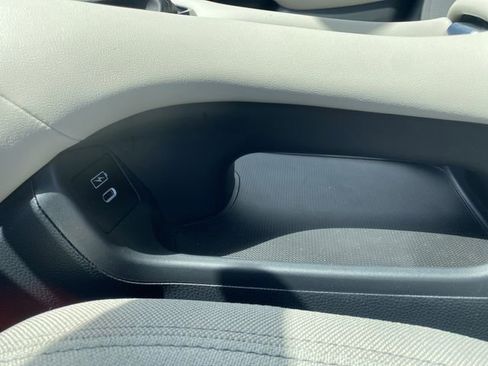 New 2026 Honda HR-V LX image 33