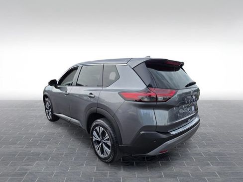 Used 2023 Nissan Rogue SV FWD image 5