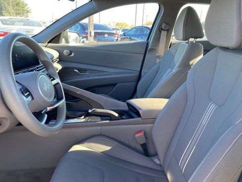 Used 2024 Hyundai Elantra SEL image 10