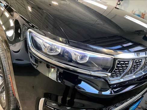 Used 2022 Jeep Grand Wagoneer Series I image 34