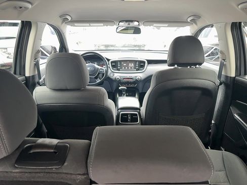 Used 2020 Kia Sorento S image 7