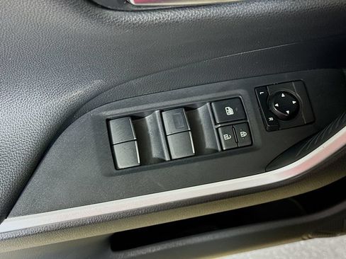 Used 2019 Toyota RAV4 Limited w/ Cold Weather Package AWD/4WD image 19