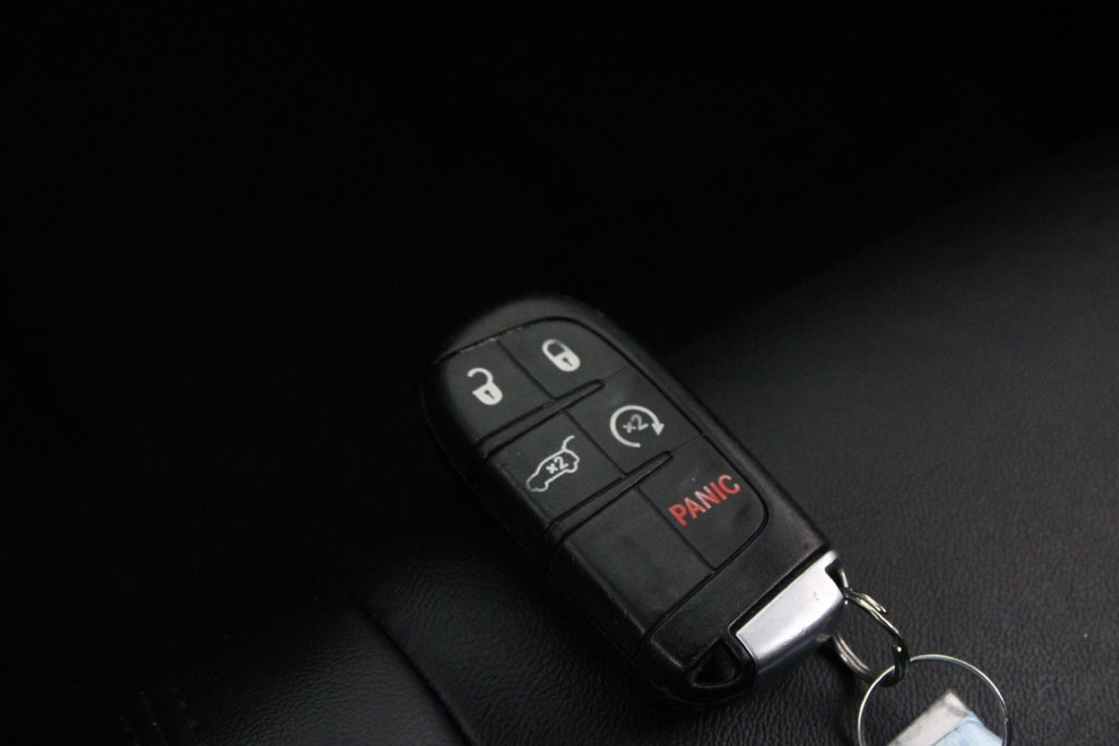 Used 2019 Jeep Grand Cherokee Limited RWD image 29