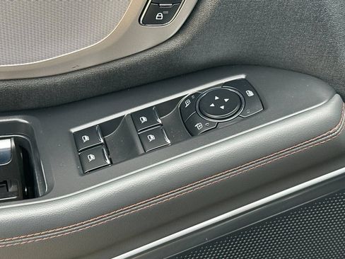 Used 2025 Ford Expedition Active AWD/4WD image 13