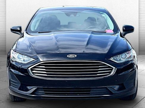 Used 2020 Ford Fusion SE FWD image 2