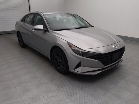 Used 2023 Hyundai Elantra SEL FWD image 13