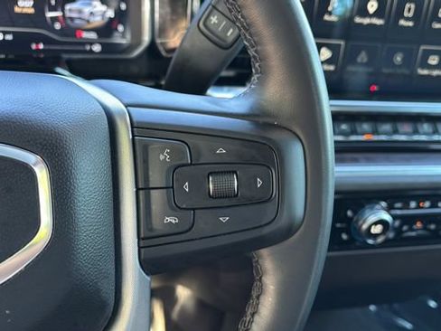 Used 2025 GMC Sierra 1500 SLT AWD/4WD image 24