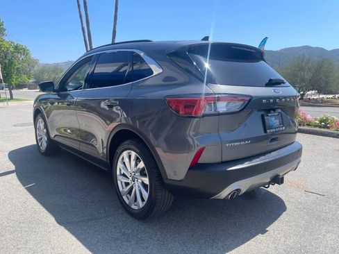 Used 2021 Ford Escape Titanium w/ Titanium Elite Package AWD/4WD image 7