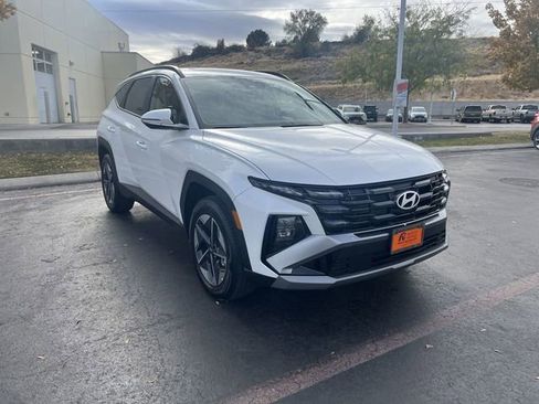 Used 2025 Hyundai Tucson SEL image 2