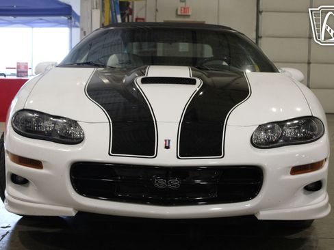 Used 2001 Chevrolet Camaro Z28 w/ SS Performance/Appearance Pkg RWD image 24