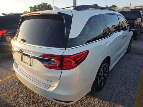 Used 2018 Honda Odyssey Elite image 4