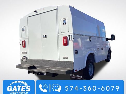New 2025 Chevrolet Express 3500 w/ Power Convenience Package RWD image 4