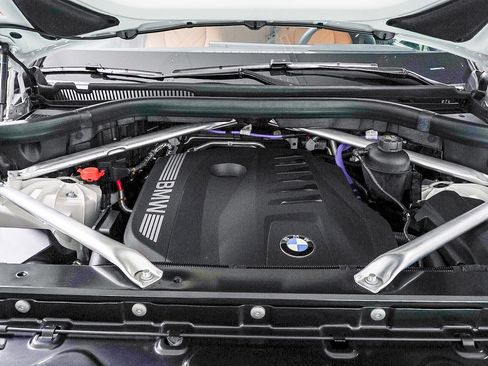 Used 2024 BMW X5 sDrive40i w/ Parking Assistance Package image 30