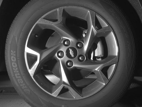Used 2025 Chevrolet Trax LT w/ LT Convenience Package FWD image 13