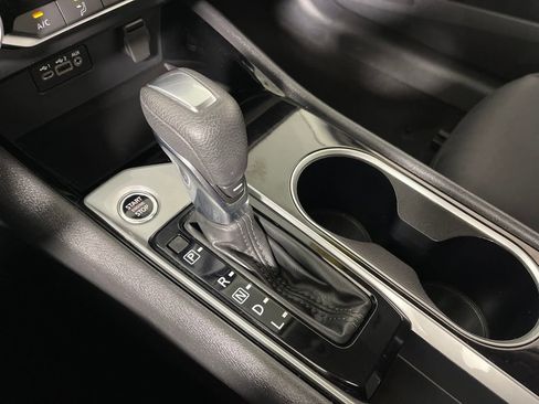 Used 2024 Nissan Altima 2.5 SV image 22