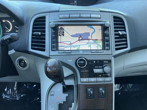 Used 2010 Toyota Venza w/ Comfort Pkg FWD image 15