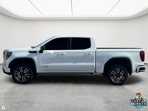 Used 2023 GMC Sierra 1500 AT4 w/ AT4 Premium Package AWD/4WD image 3