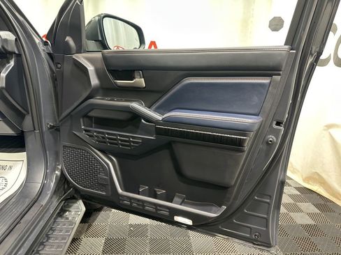 Certified 2025 Toyota 4Runner 4WD image 11