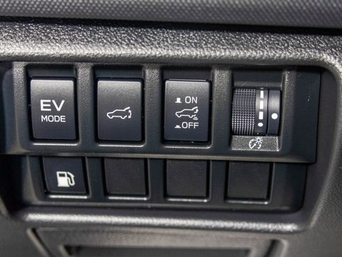 Used 2025 Subaru Forester Premium w/ Protection Package (1PH) AWD/4WD image 34