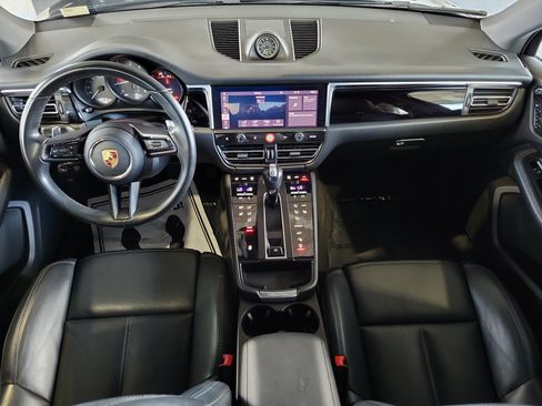 Used 2023 Porsche Macan Turbo AWD/4WD image 12