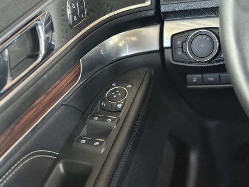 Used 2018 Ford Explorer Limited w/ Equipment Group 301A image 27