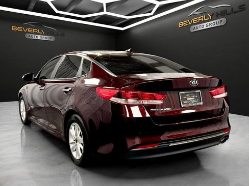 Used 2018 Kia Optima LX image 3