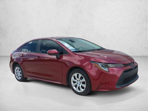 Used 2023 Toyota Corolla LE FWD image 3