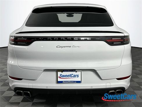 Used 2023 Porsche Cayenne Turbo image 6