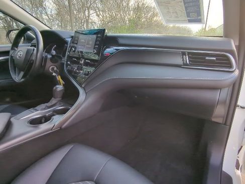 Used 2023 Toyota Camry SE FWD image 21
