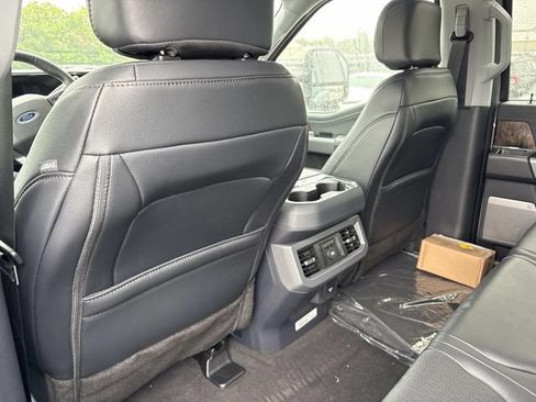 New 2026 Ford F250 Lariat w/ Black Appearance Package AWD/4WD image 17